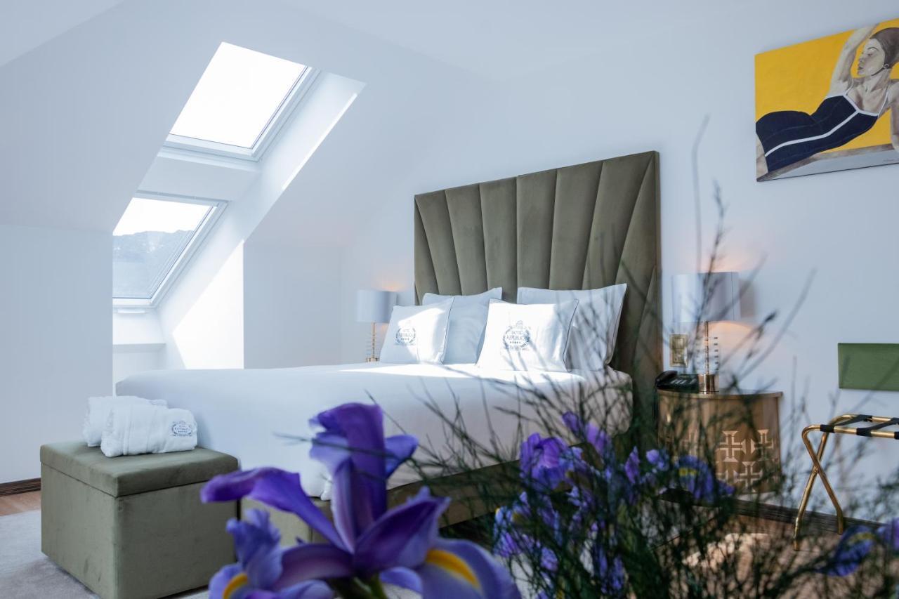 Hotel Republica Boutique Hotel Tomar Extérieur photo A bedroom at the hotel