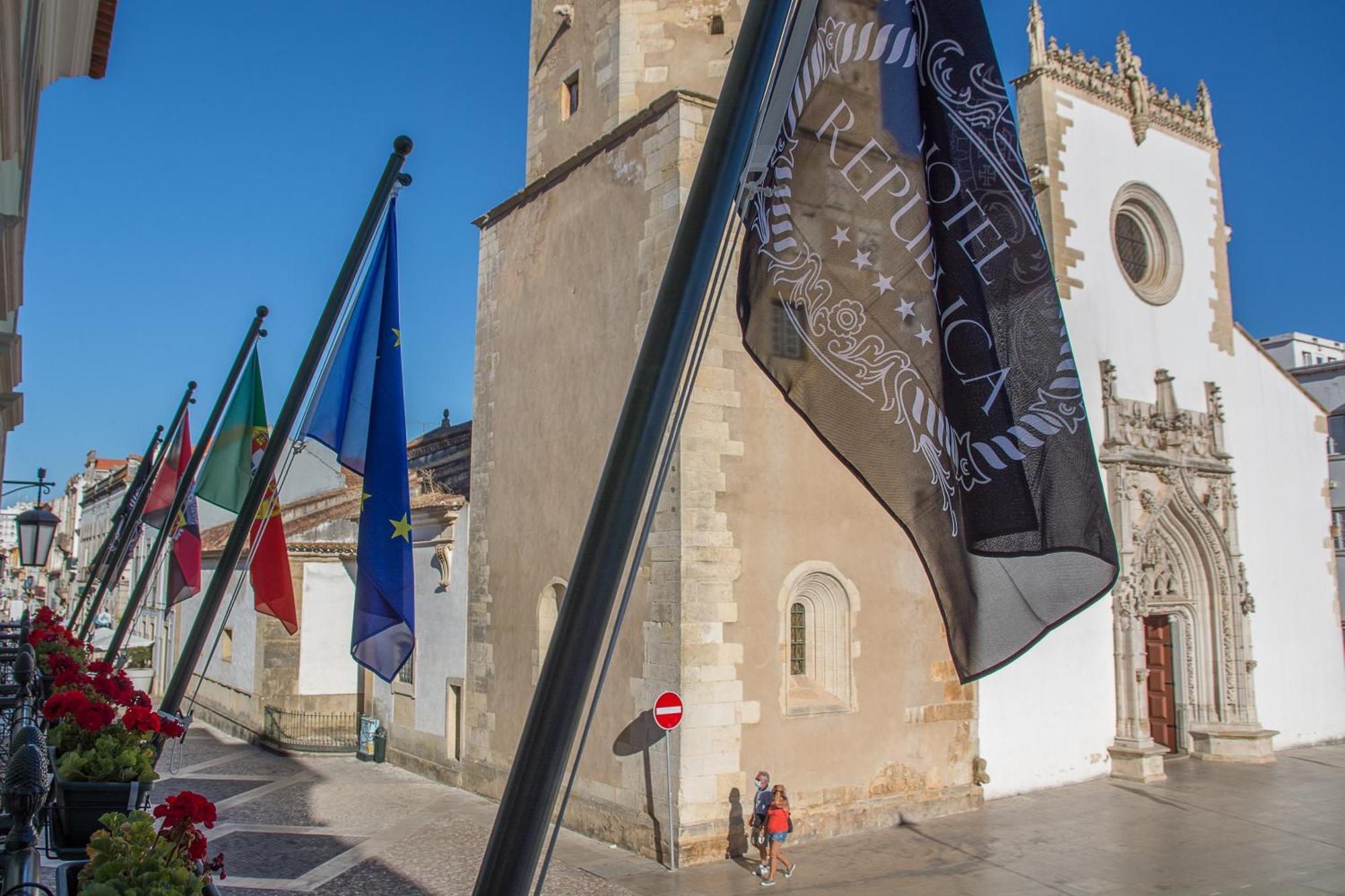 Hotel Republica Boutique Hotel Tomar Extérieur photo The Church of the Holy Trinity
