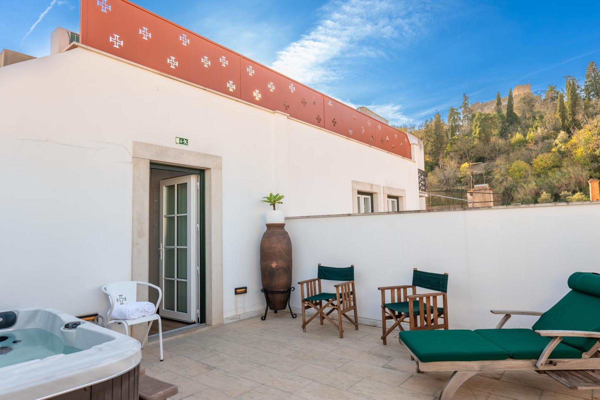 Hotel Republica Boutique Hotel Tomar Extérieur photo Terrace of a suite